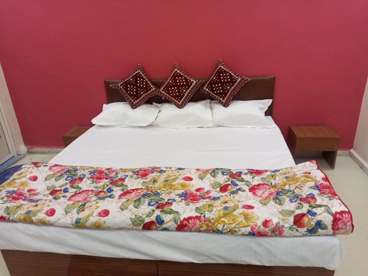 Aashirwad Residency Bed & Breakfast Ujjain Ngoại thất bức ảnh
