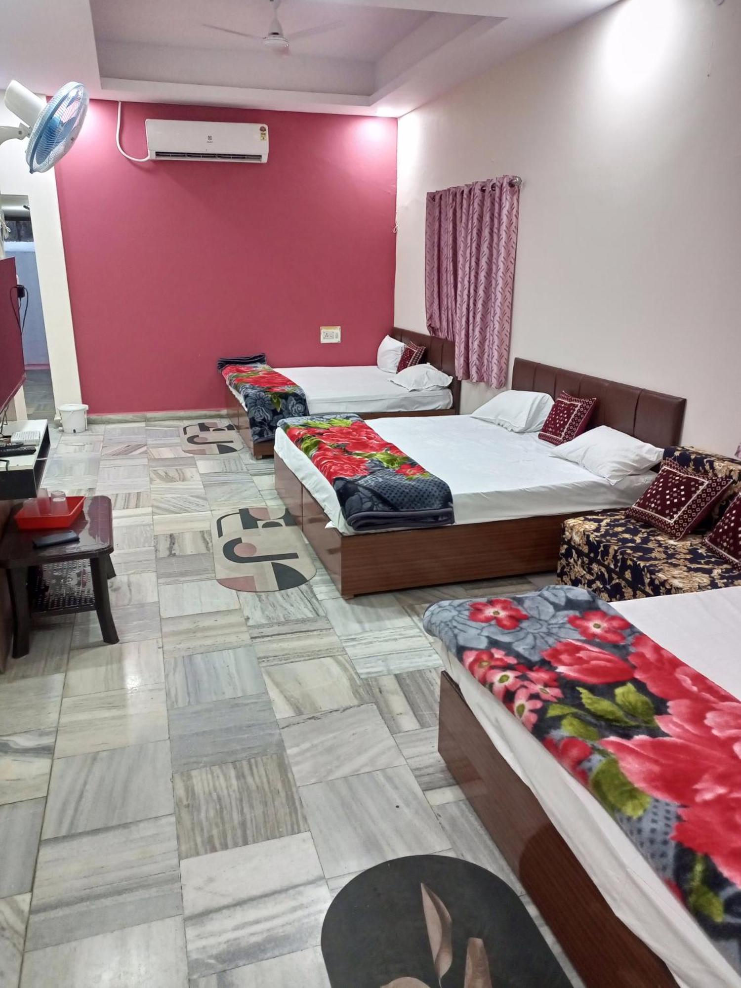 Aashirwad Residency Bed & Breakfast Ujjain Ngoại thất bức ảnh