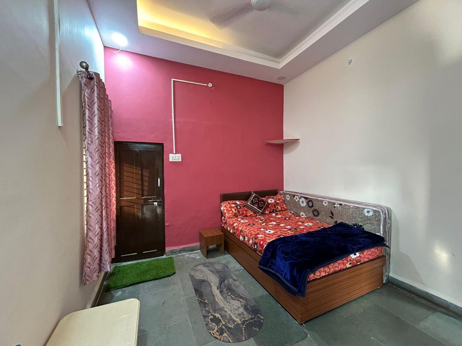 Aashirwad Residency Bed & Breakfast Ujjain Phòng bức ảnh